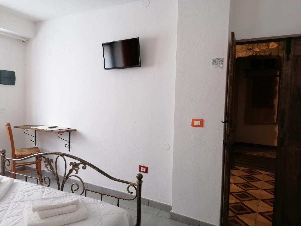 Deiana Bed & Breakfast Santu Lussurgiu Luaran gambar
