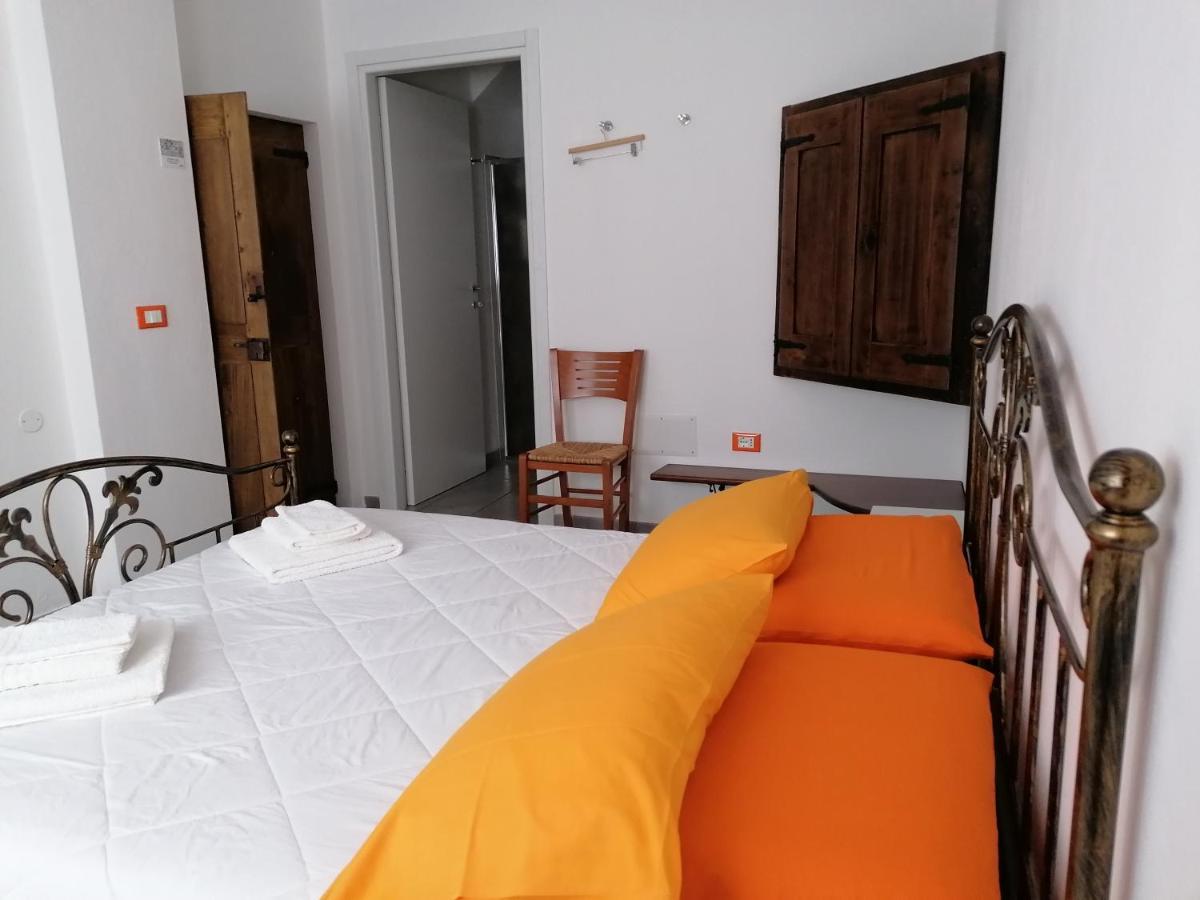 Deiana Bed & Breakfast Santu Lussurgiu Luaran gambar