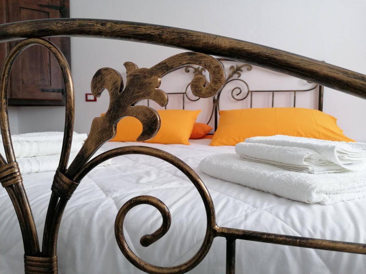 Deiana Bed & Breakfast Santu Lussurgiu Luaran gambar