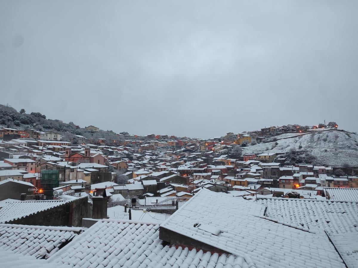 Deiana Bed & Breakfast Santu Lussurgiu Luaran gambar
